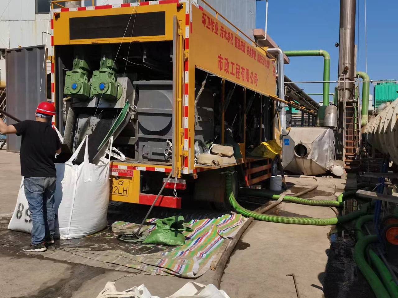 余姚淤泥压干处理